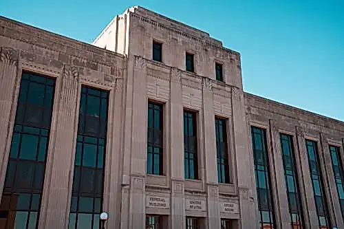 Federal courthouse Northern District of Iowa, photo by Tony Webster, creative commons license and available at Wikimedia Commons